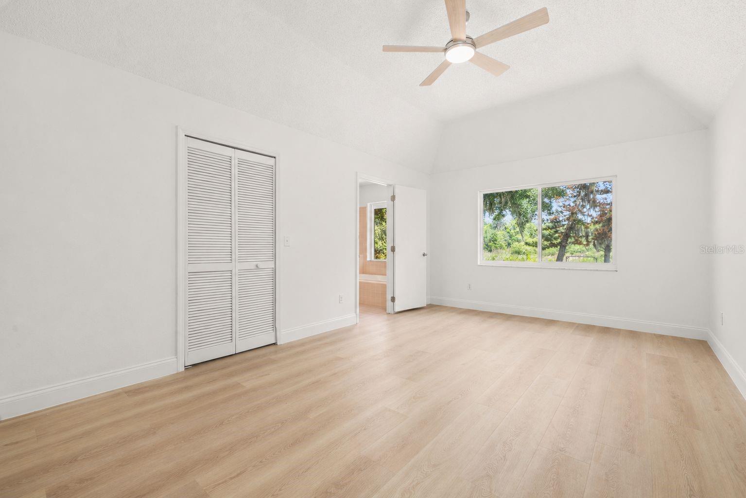 Image 21 of 54 For 5208 Deer Creek Drive