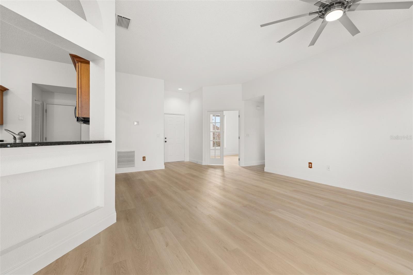 Image 8 of 54 For 5208 Deer Creek Drive