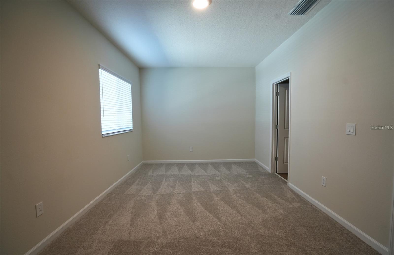 Image 11 of 24 For 14819 Harvest Street