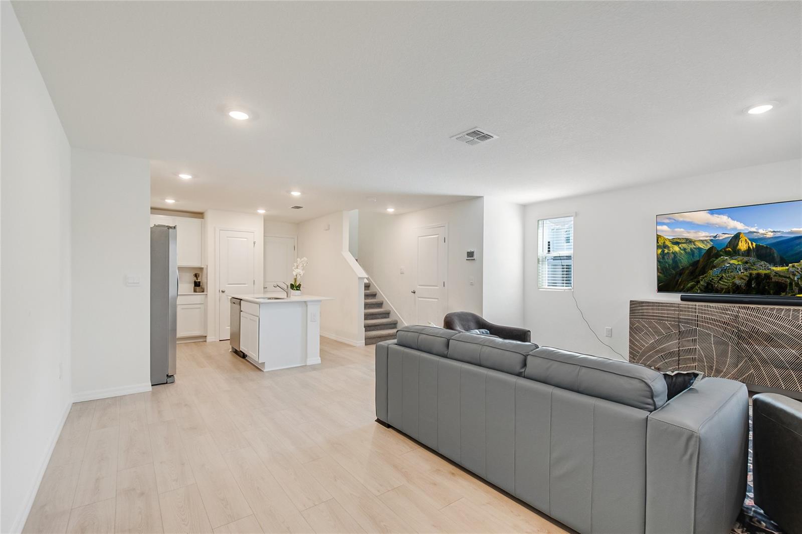 Image 3 of 20 For 4355 Hazel Street