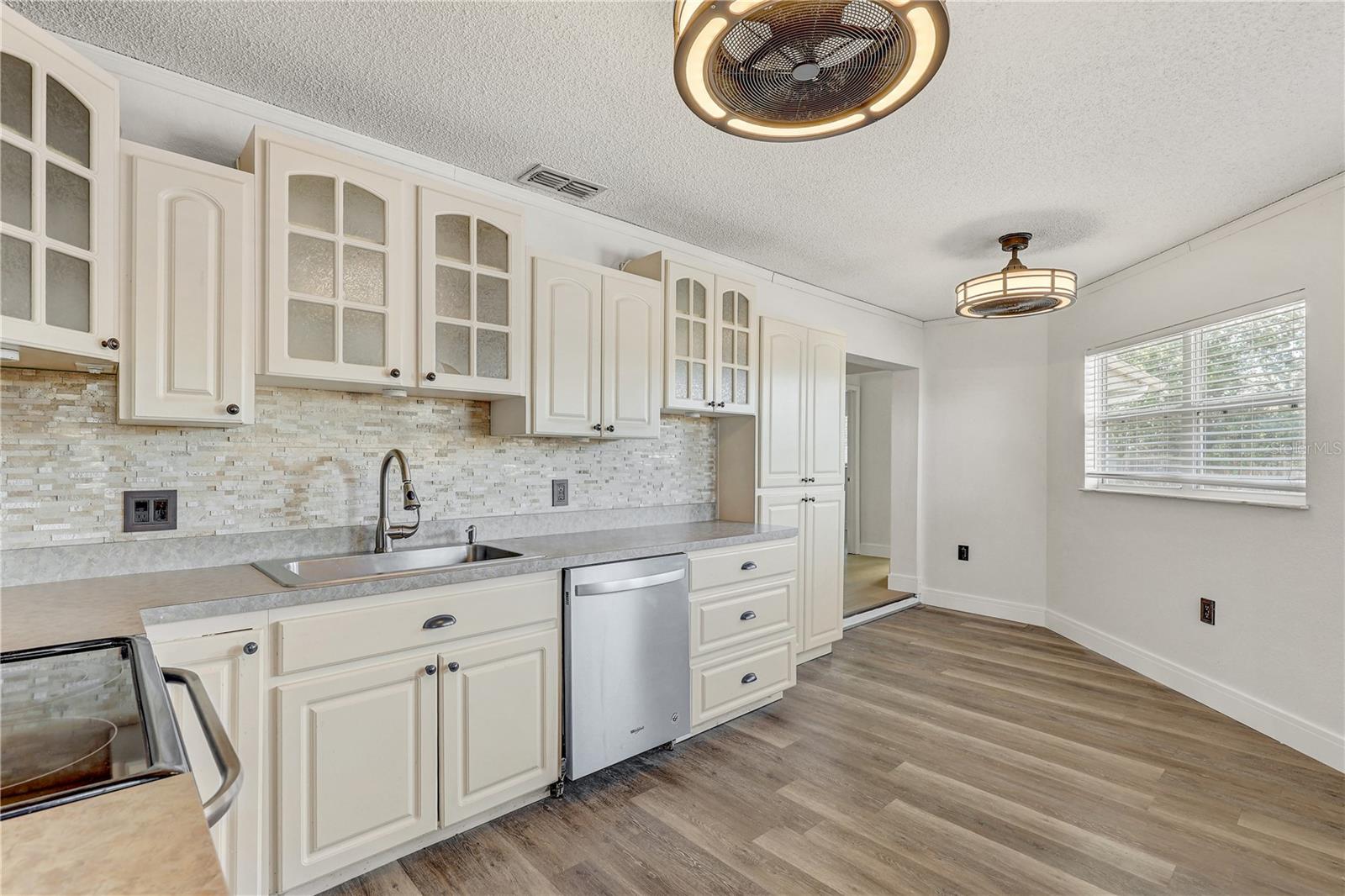 Image 33 of 43 For 7012 Pin Cherry Lane