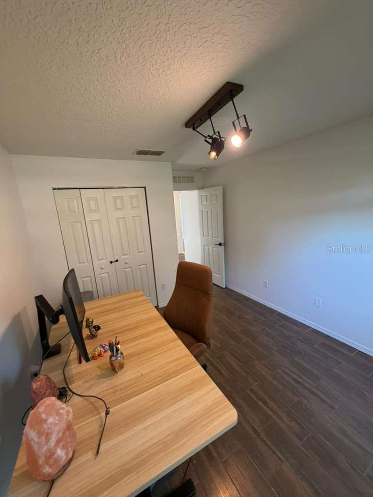Image 10 of 33 For 2330 Plantation Oak Drive
