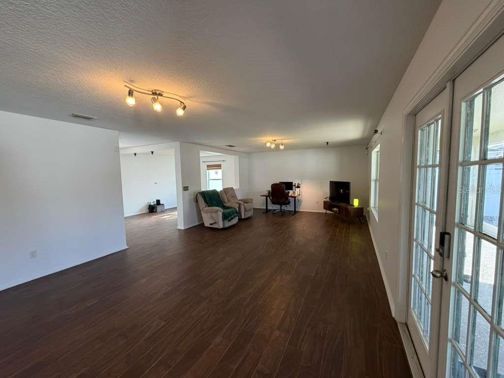 Image 7 of 33 For 2330 Plantation Oak Drive