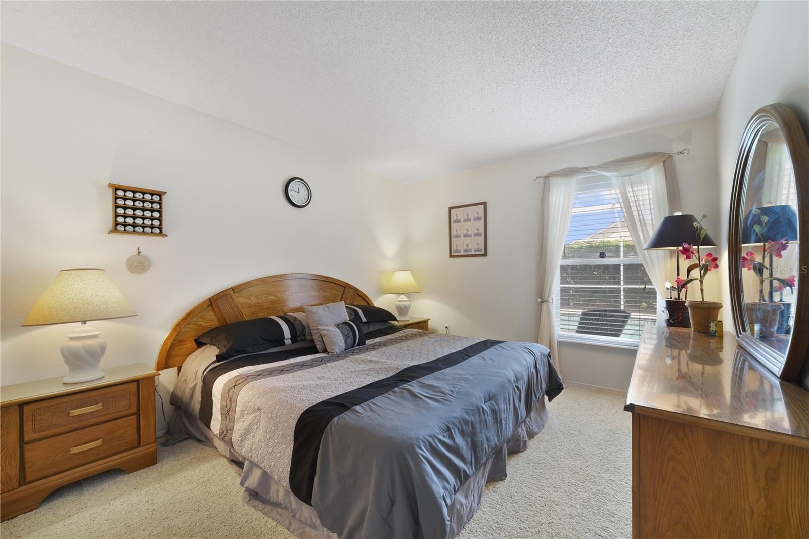 Image 22 of 37 For 2382 Queenswood Circle