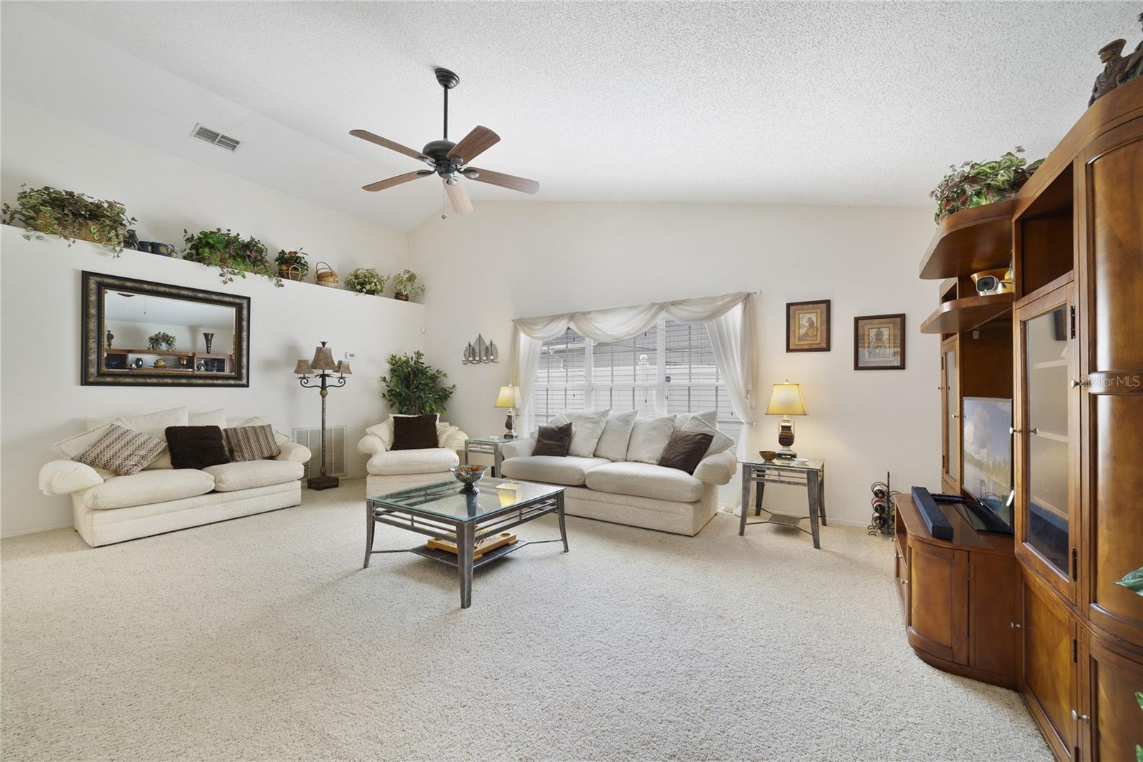 Image 9 of 37 For 2382 Queenswood Circle