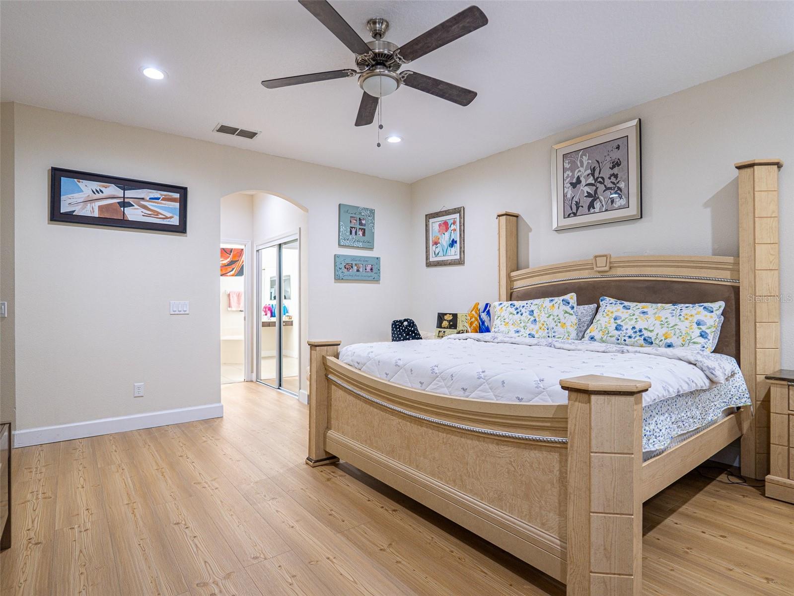Image 19 of 63 For 34142 Madiera Lane