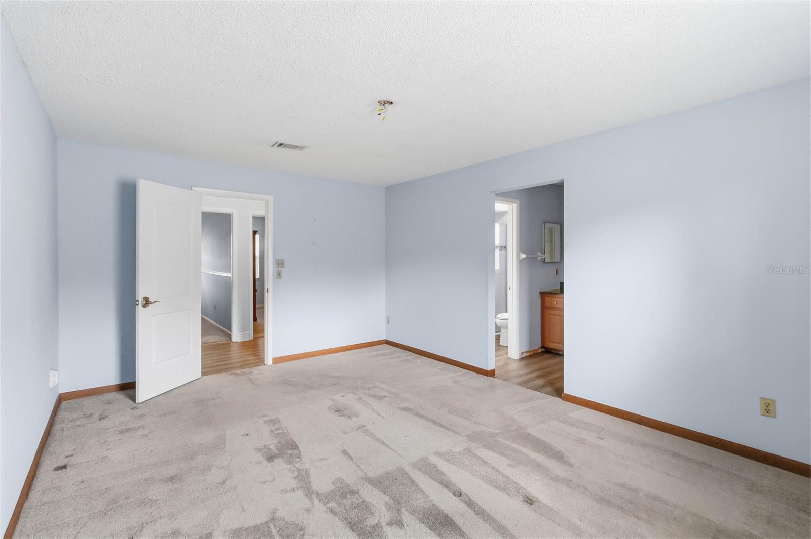 Image 18 of 30 For 78 Cedarwood Circle