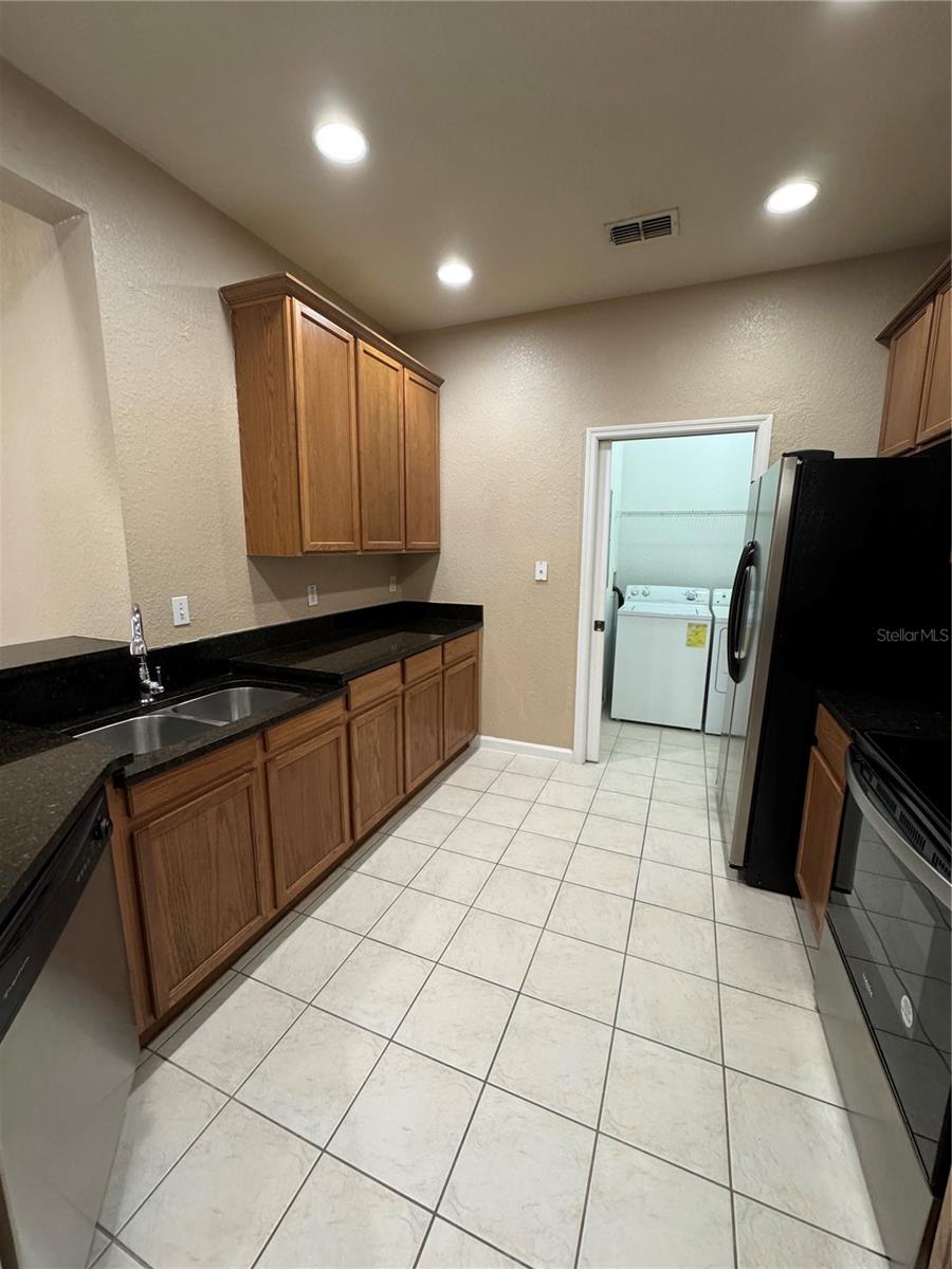 Image 5 of 25 For 3331 Whitestone Circle 101