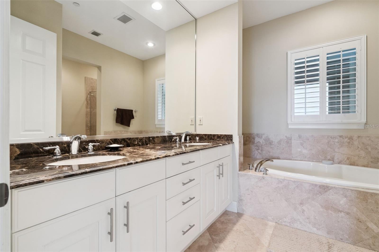 Image 15 of 28 For 600 Mulberry Avenue 3308