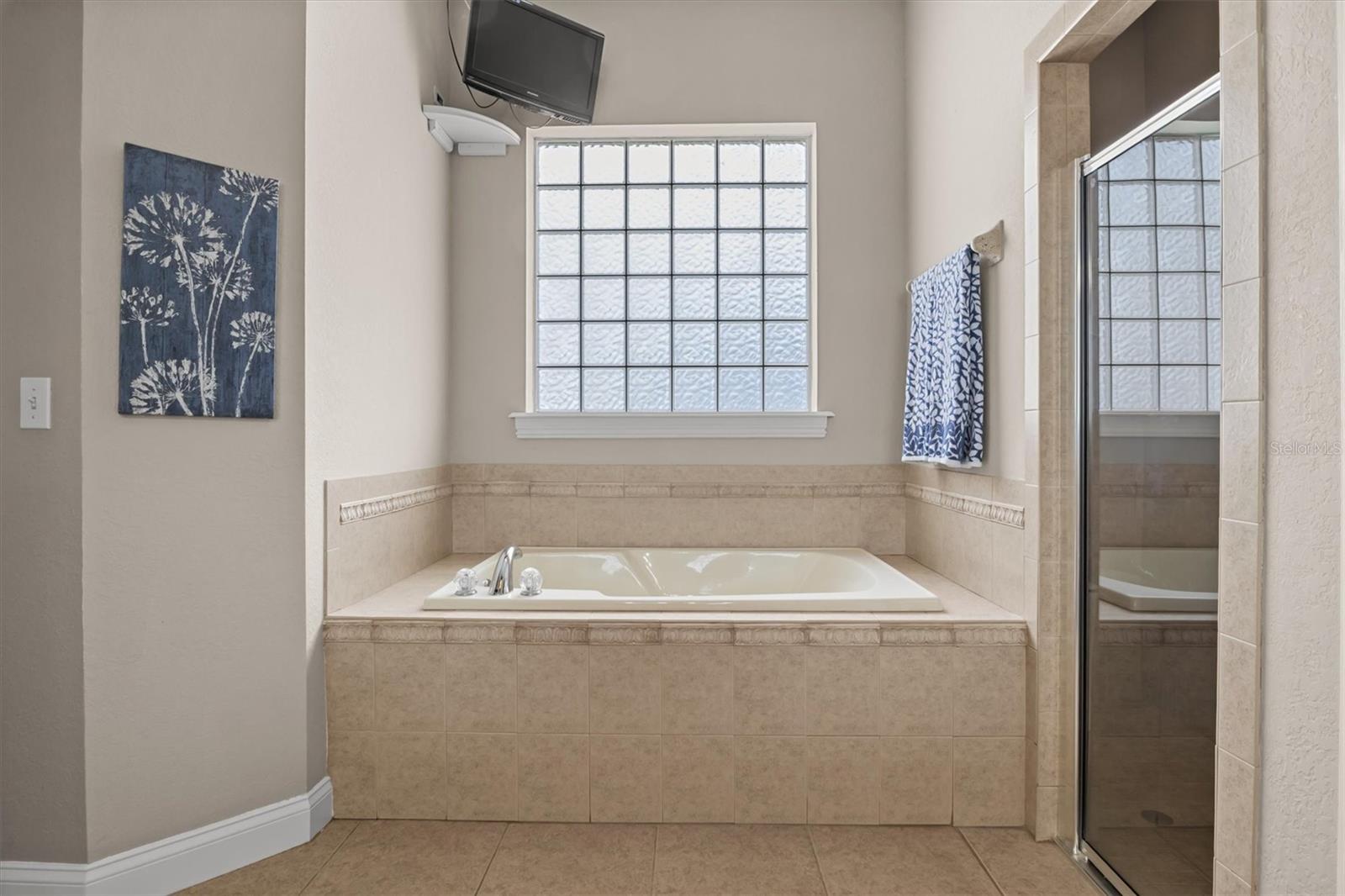 Listing photo id 29 for 1930 Austin Terrace