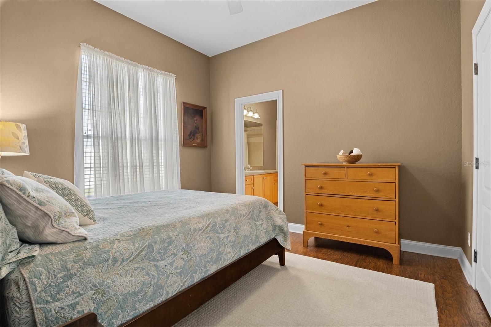 Listing photo id 36 for 1930 Austin Terrace