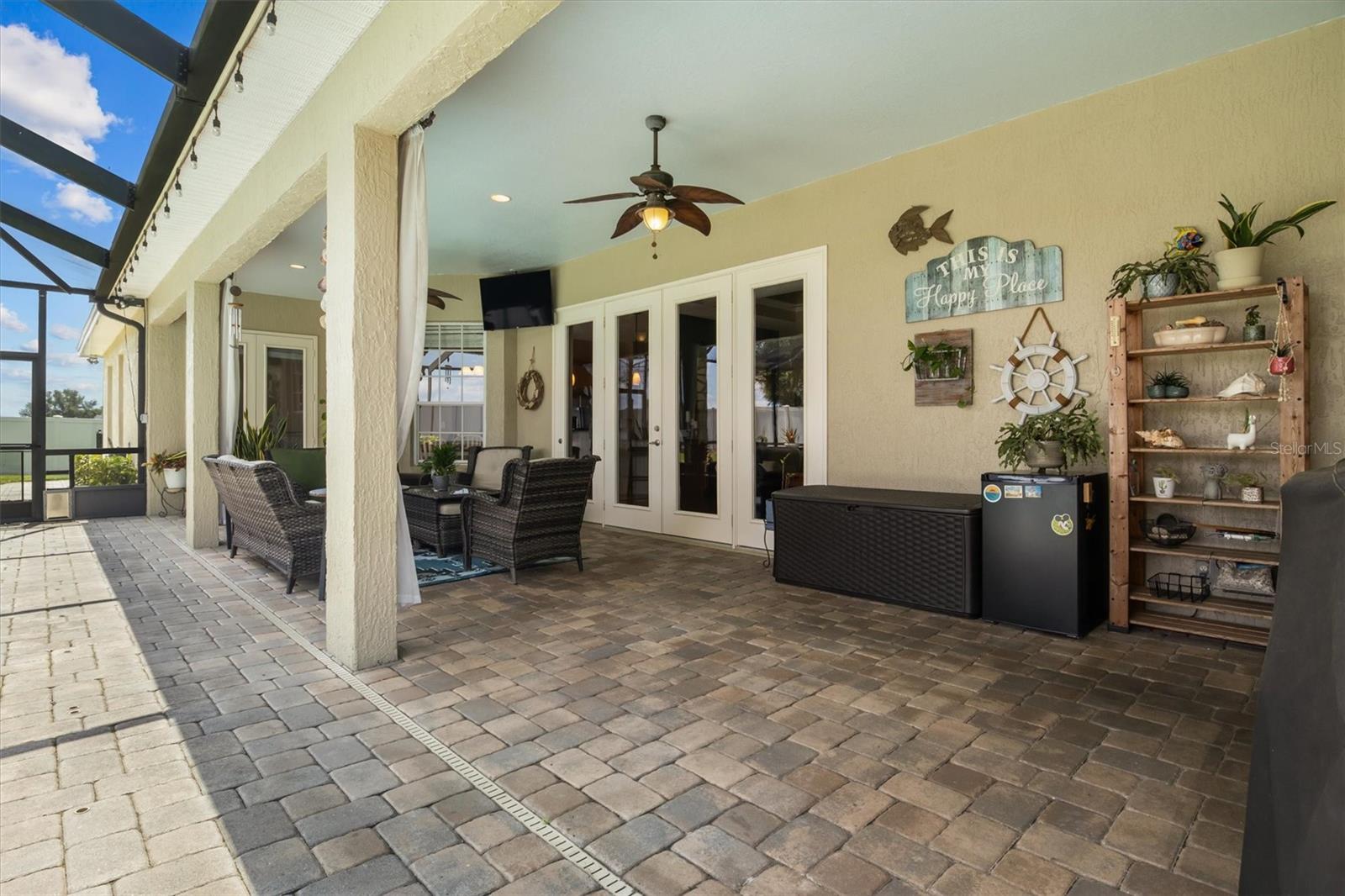Listing photo id 40 for 1930 Austin Terrace