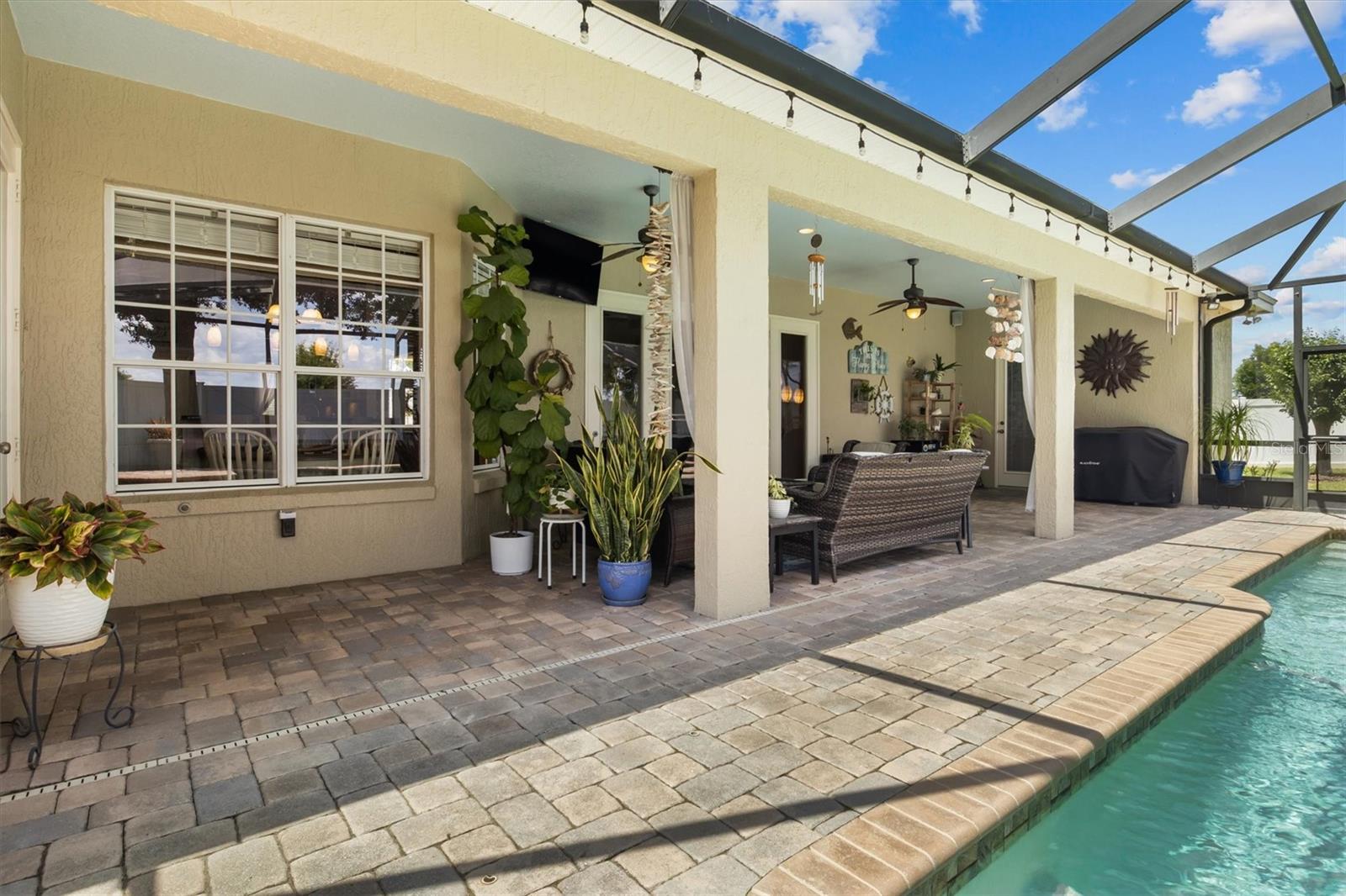 Listing photo id 41 for 1930 Austin Terrace