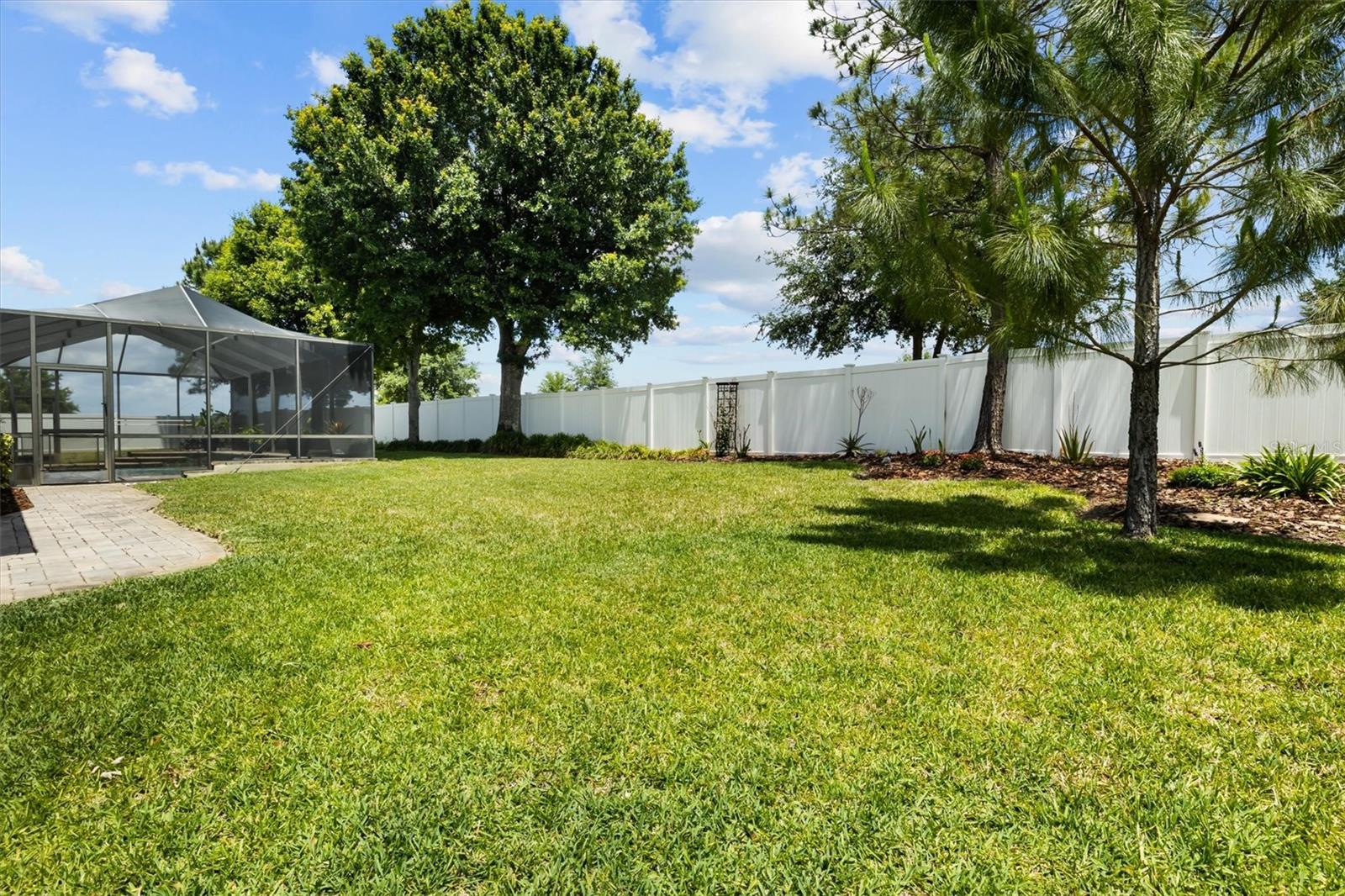 Listing photo id 46 for 1930 Austin Terrace