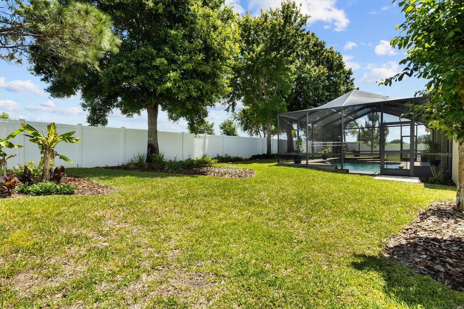Listing photo id 47 for 1930 Austin Terrace