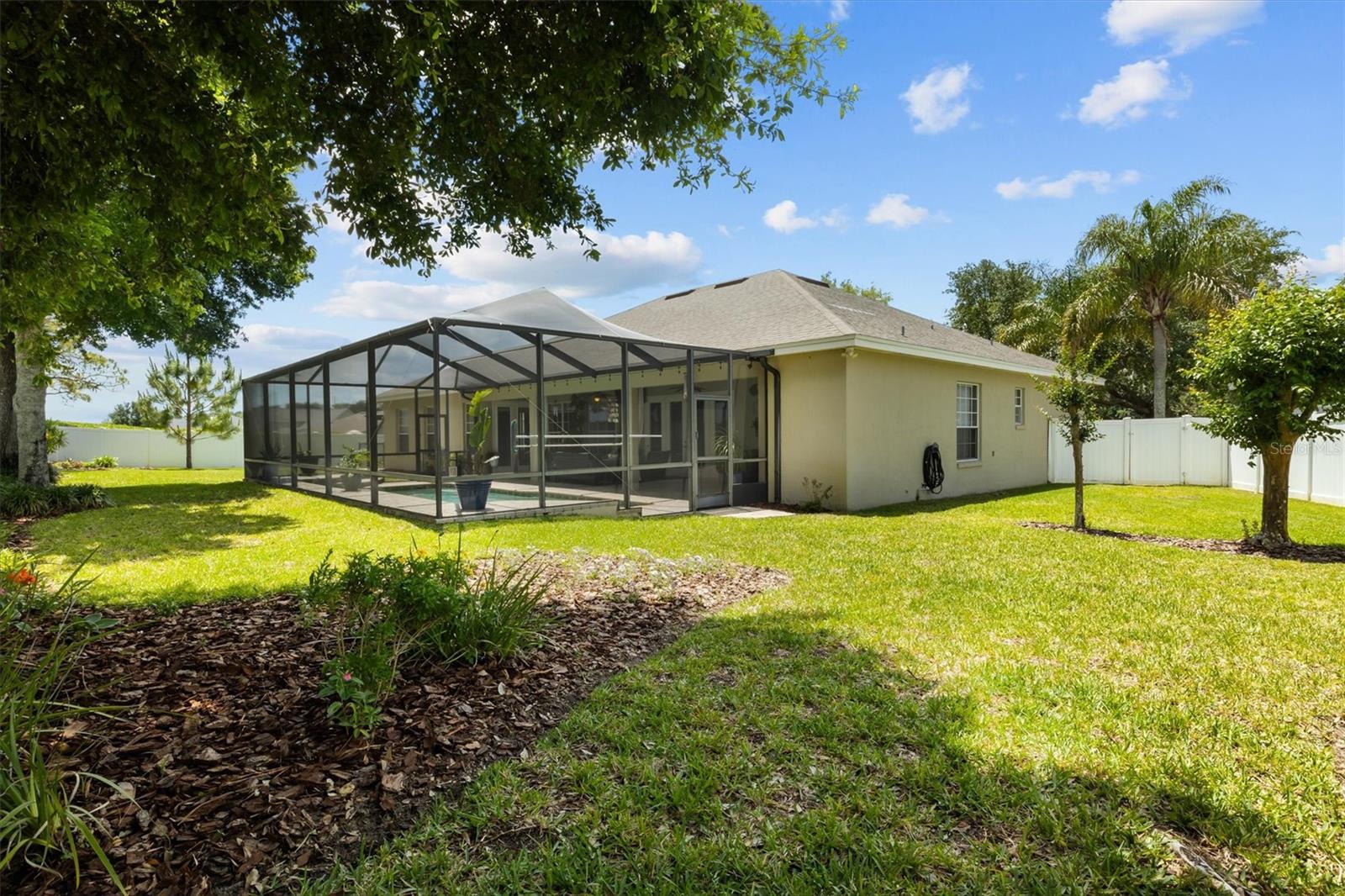 Listing photo id 48 for 1930 Austin Terrace