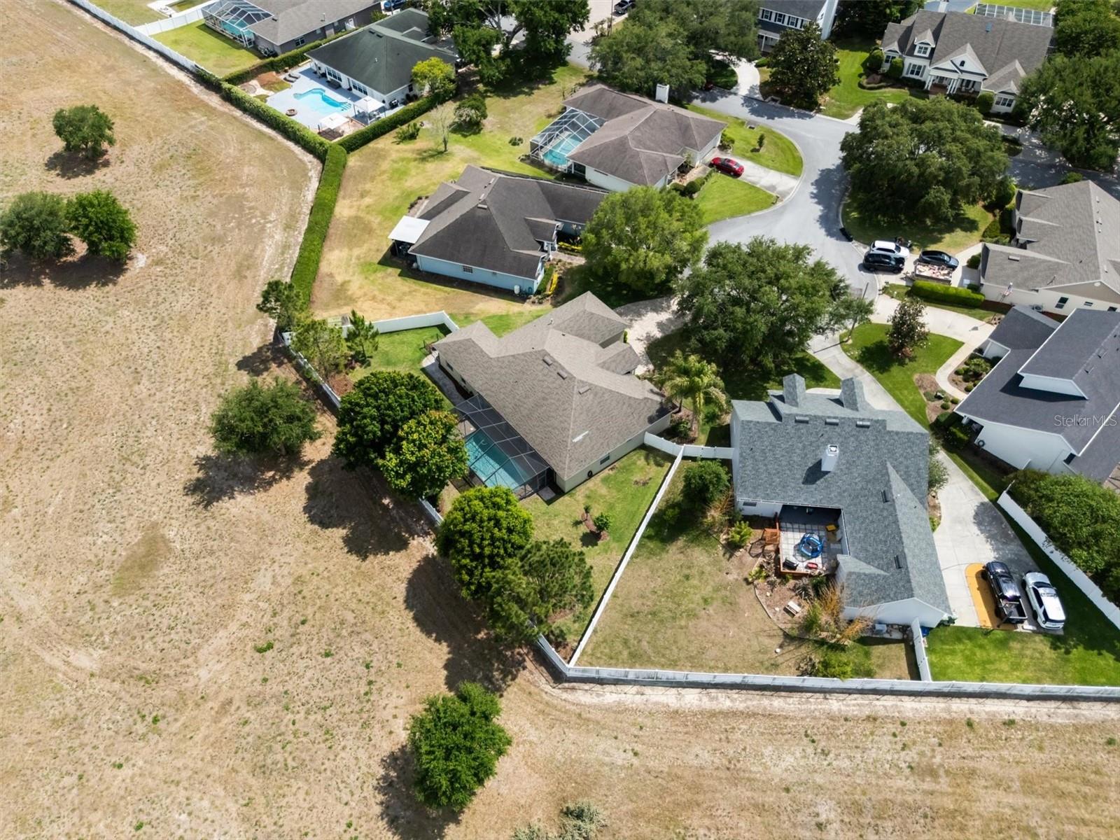 Listing photo id 52 for 1930 Austin Terrace