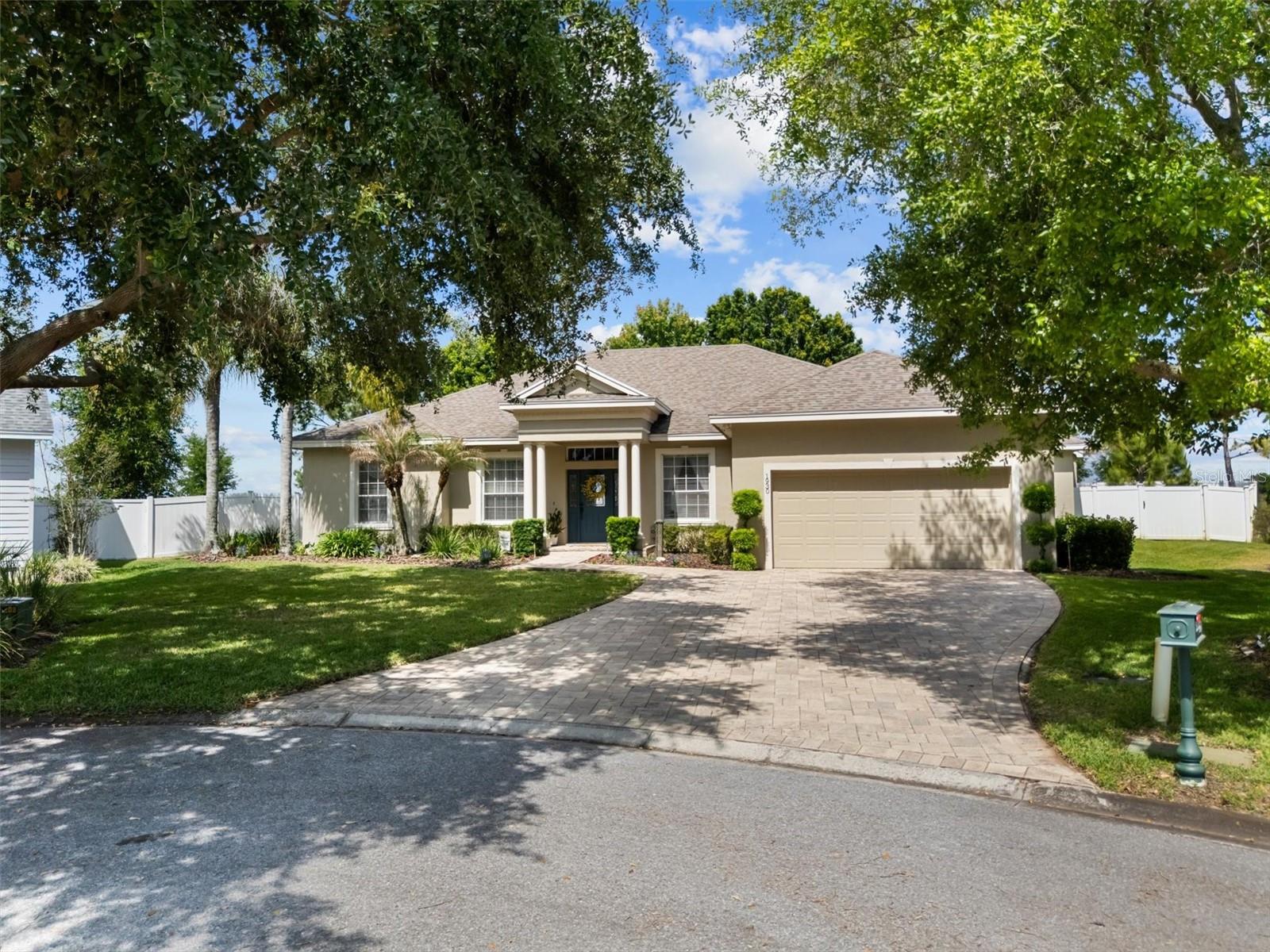 Listing photo id 57 for 1930 Austin Terrace