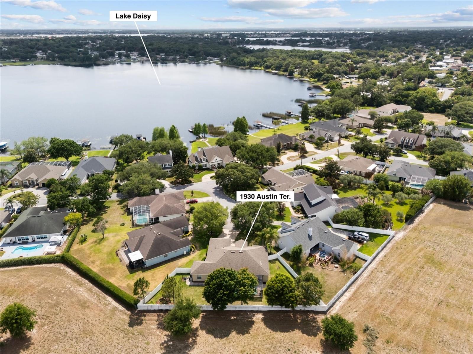 Listing photo id 6 for 1930 Austin Terrace