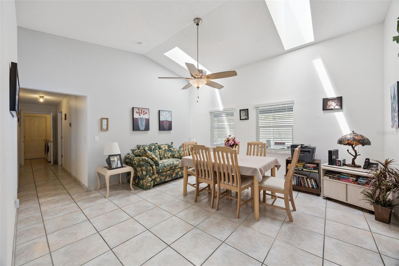 Image 14 of 62 For 2948 Pembridge Street