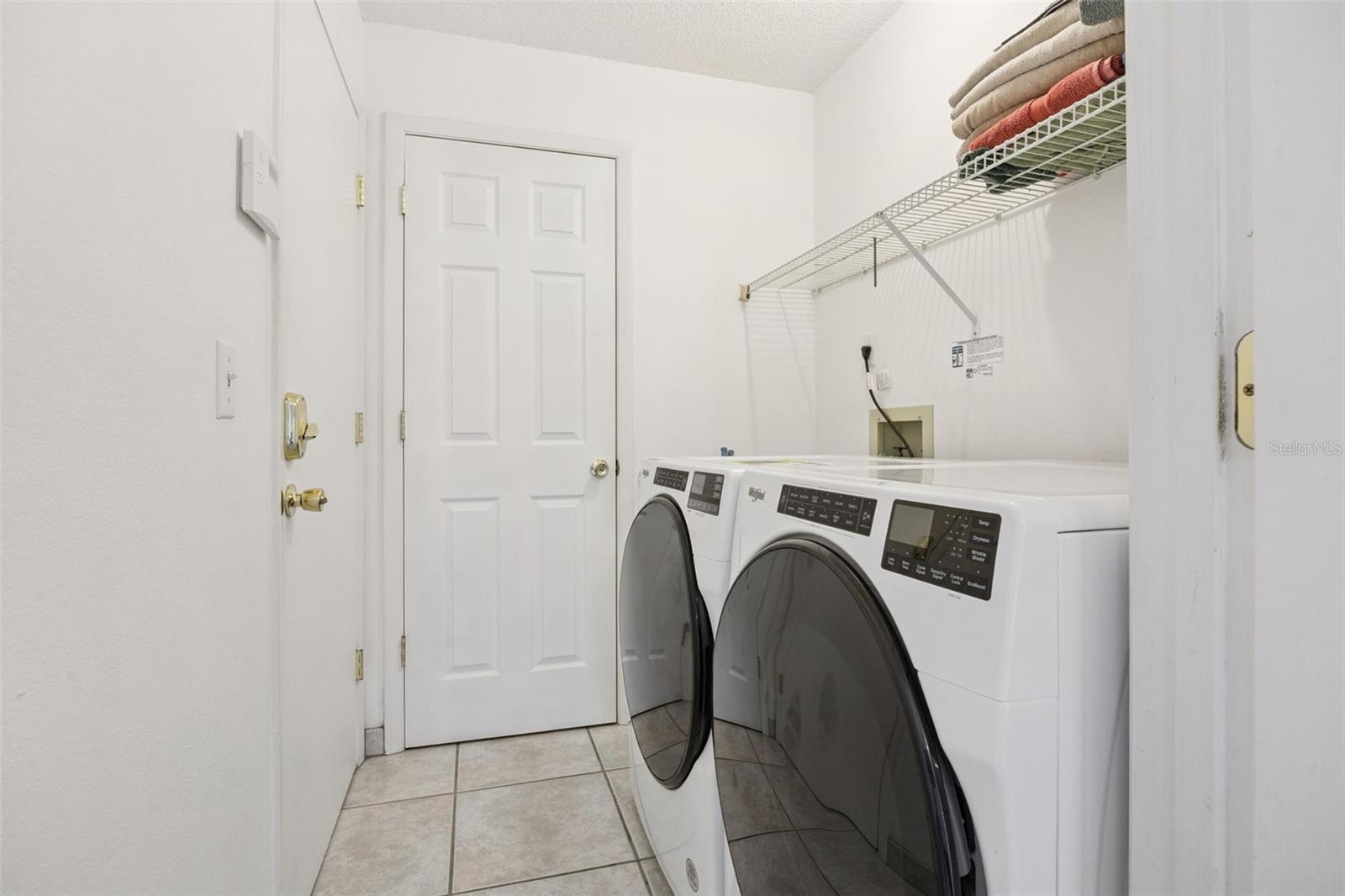 Image 16 of 62 For 2948 Pembridge Street