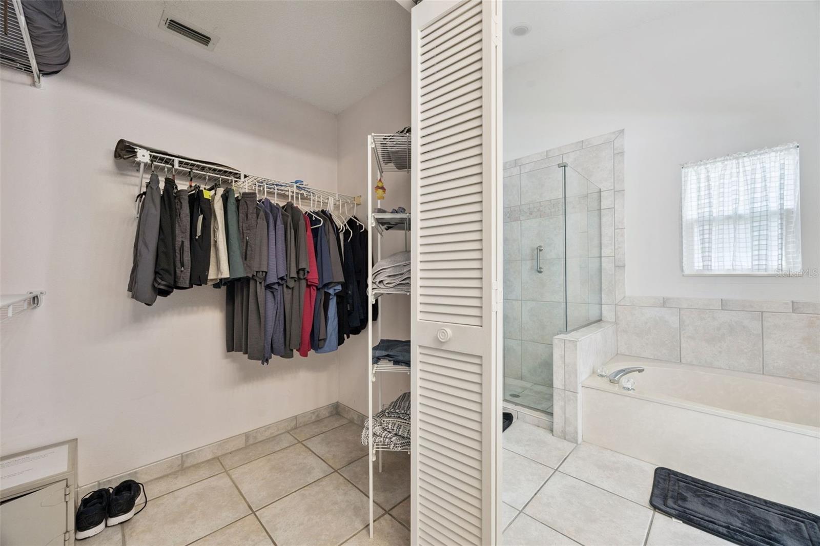 Image 25 of 62 For 2948 Pembridge Street
