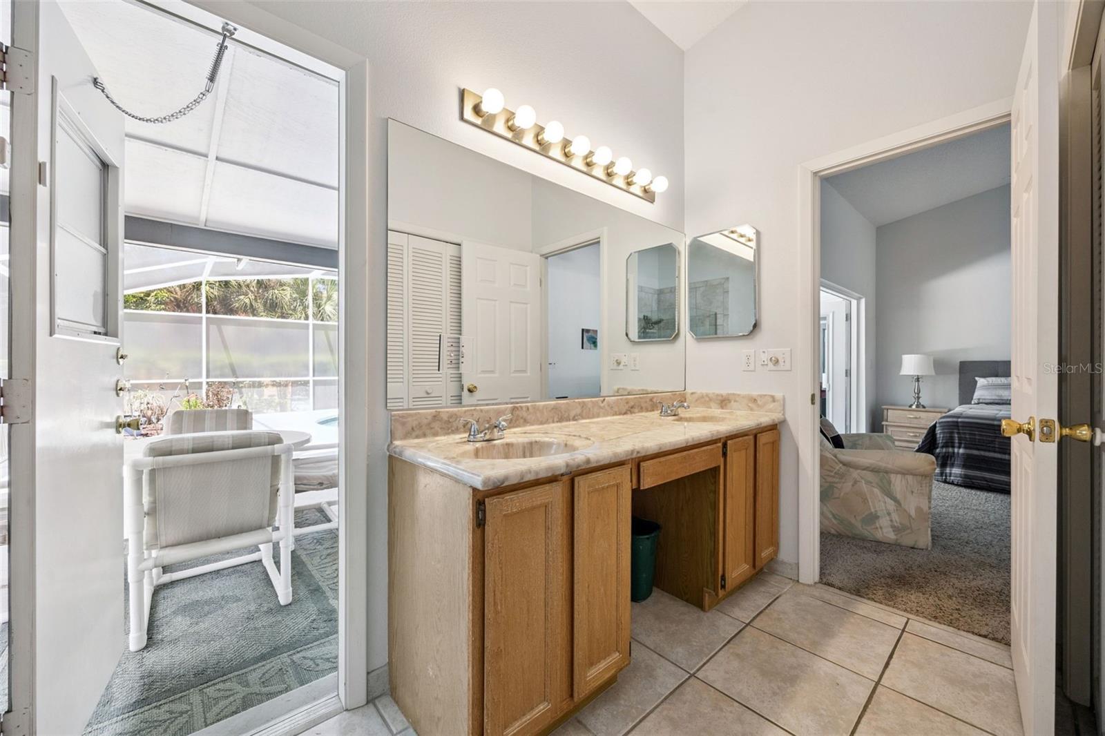 Image 26 of 62 For 2948 Pembridge Street