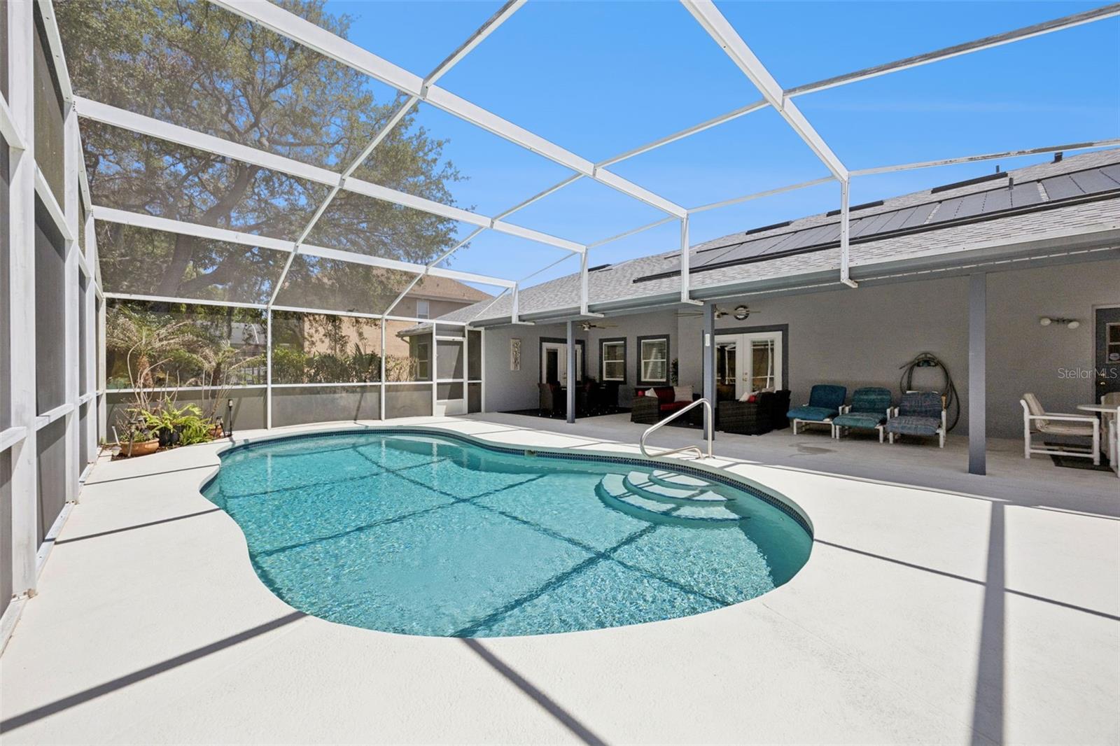 Image 40 of 62 For 2948 Pembridge Street