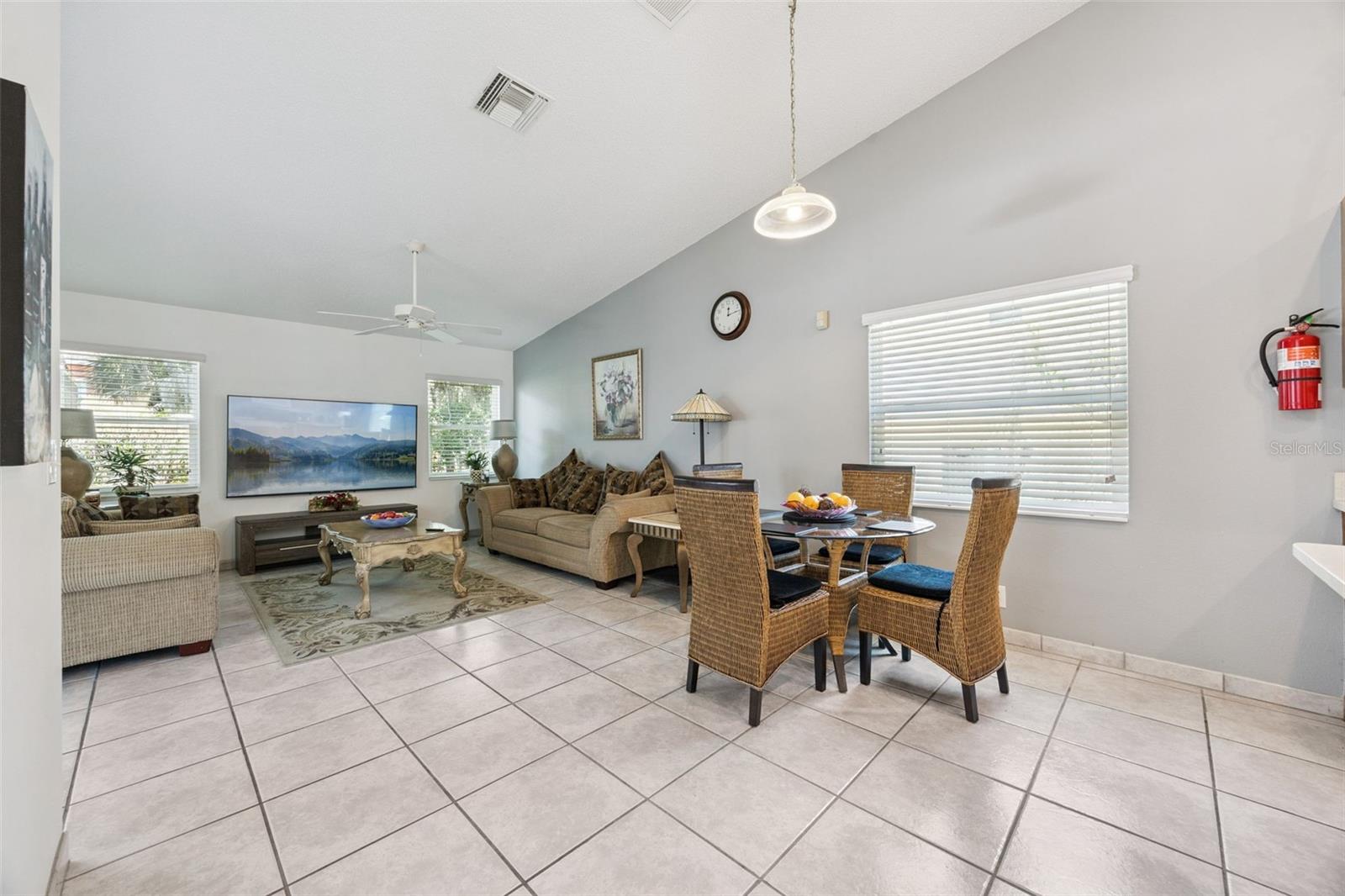 Image 6 of 62 For 2948 Pembridge Street
