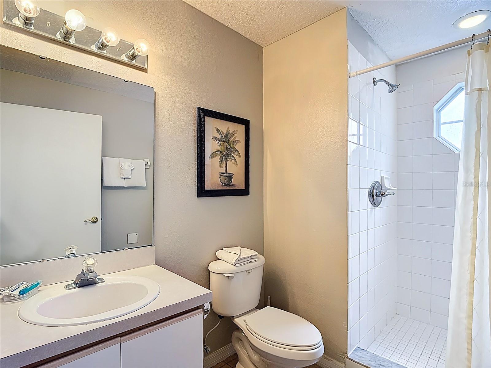Image 17 of 28 For 8710 Rain Forest Place B