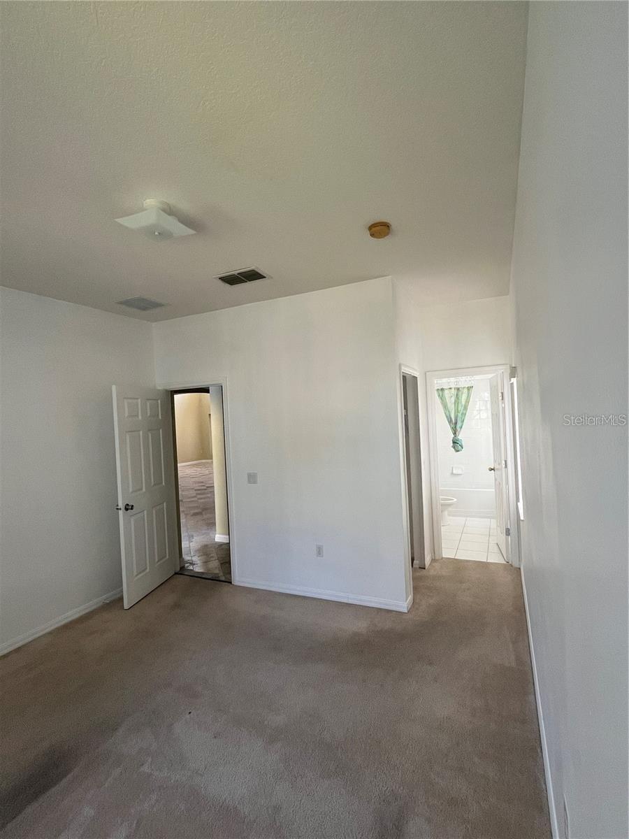 Image 5 of 11 For 3557 Valleyview Drive
