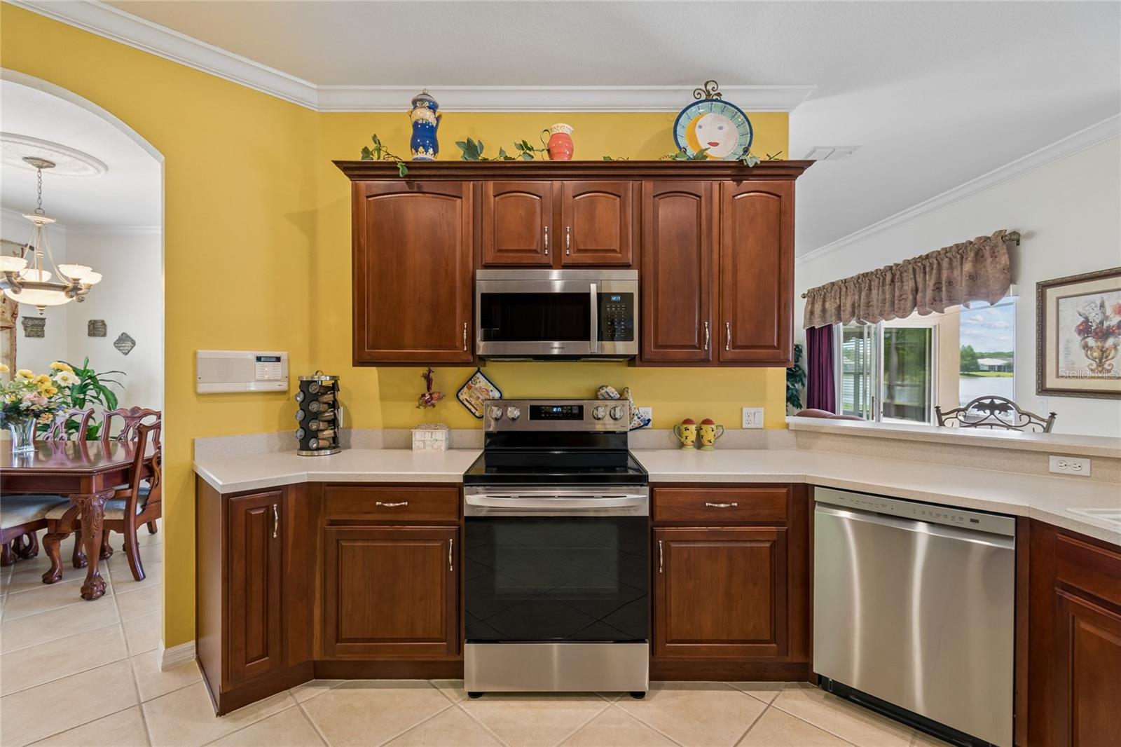Image 12 of 64 For 632 Shorehaven Dr