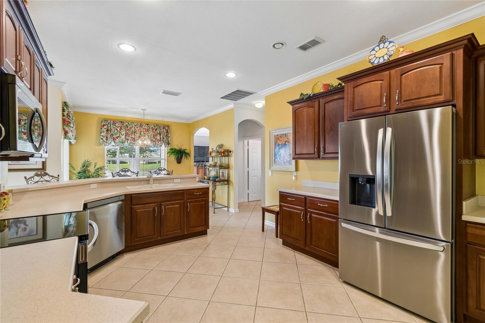 Image 13 of 64 For 632 Shorehaven Dr