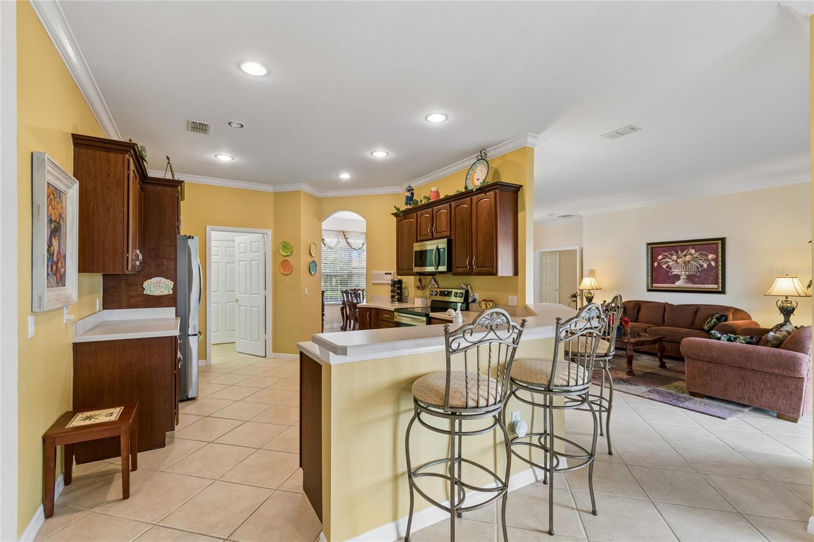 Image 15 of 64 For 632 Shorehaven Dr