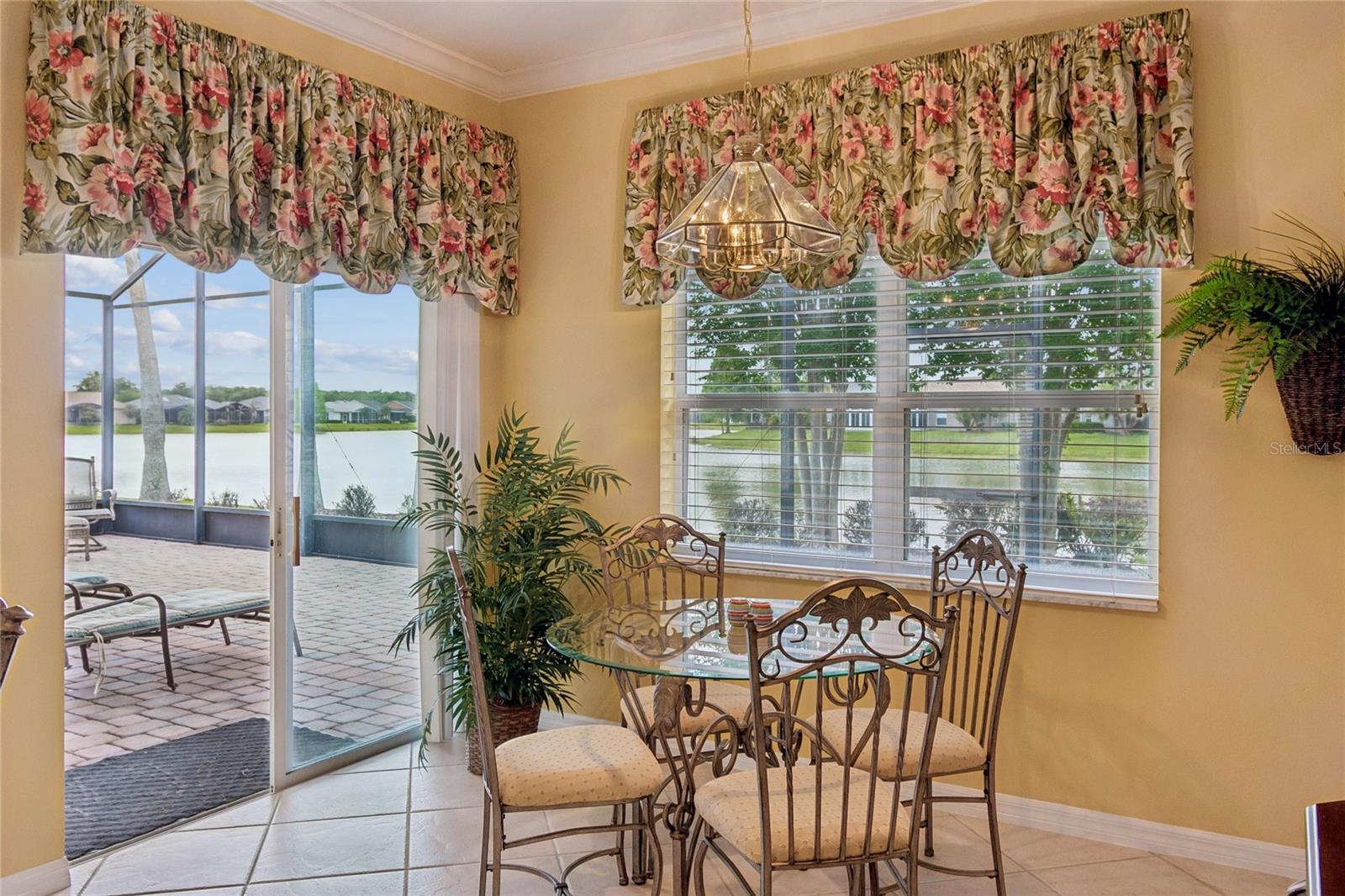 Image 19 of 64 For 632 Shorehaven Dr