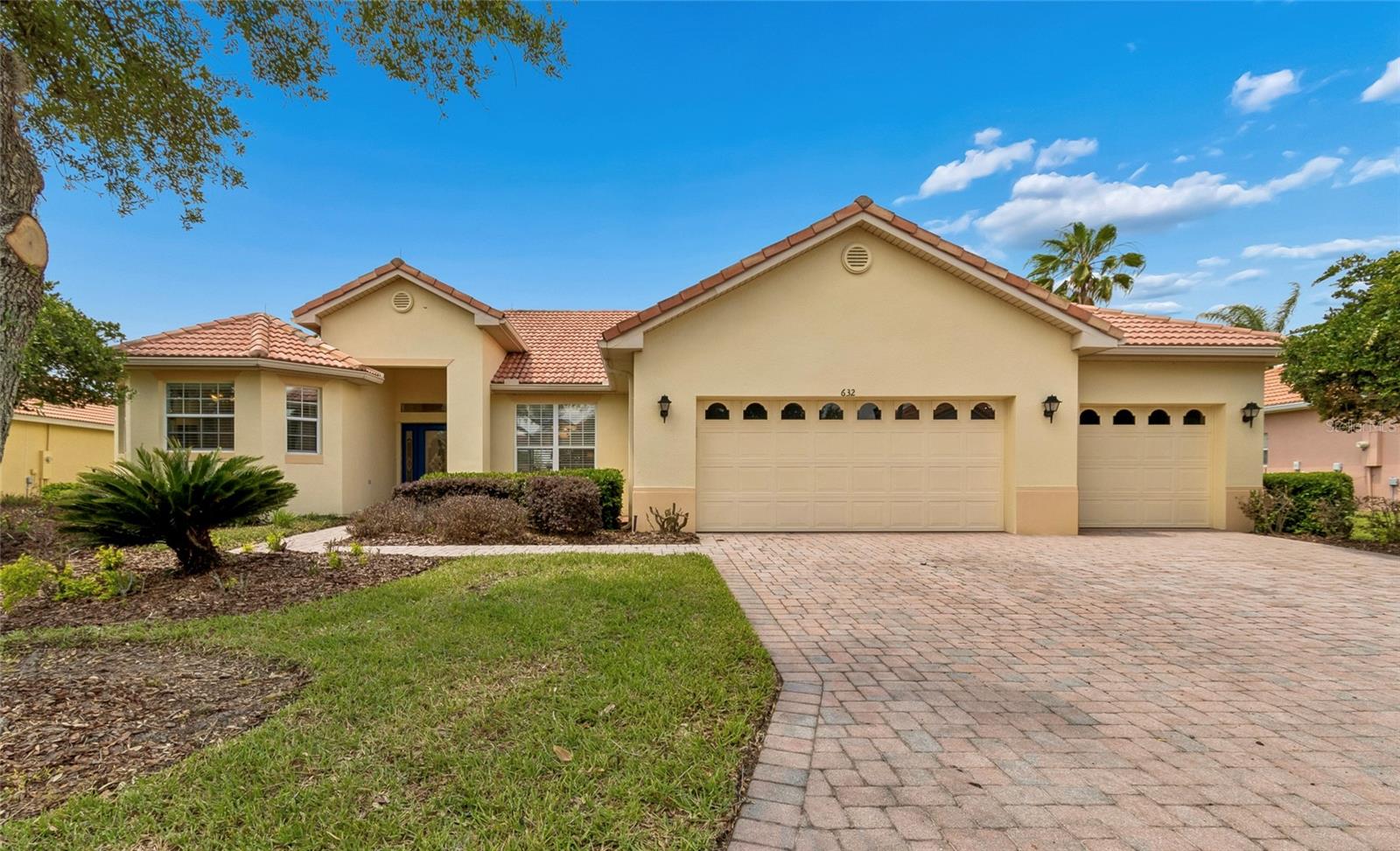 Image 2 of 64 For 632 Shorehaven Dr