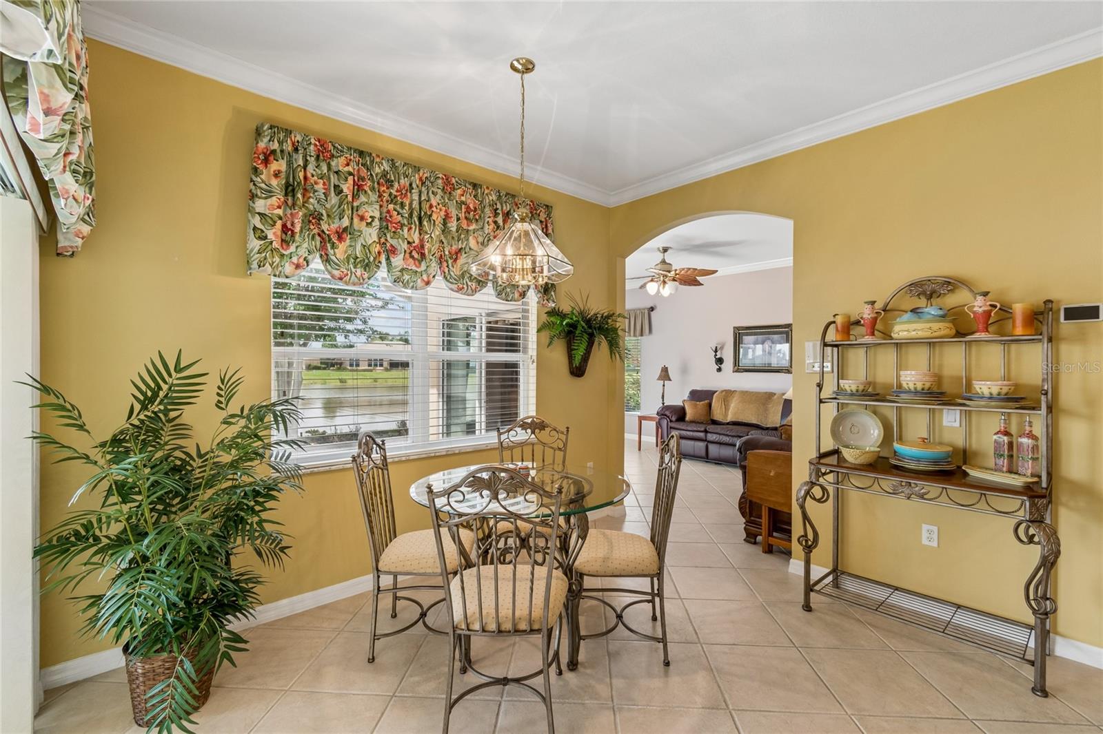 Image 20 of 64 For 632 Shorehaven Dr