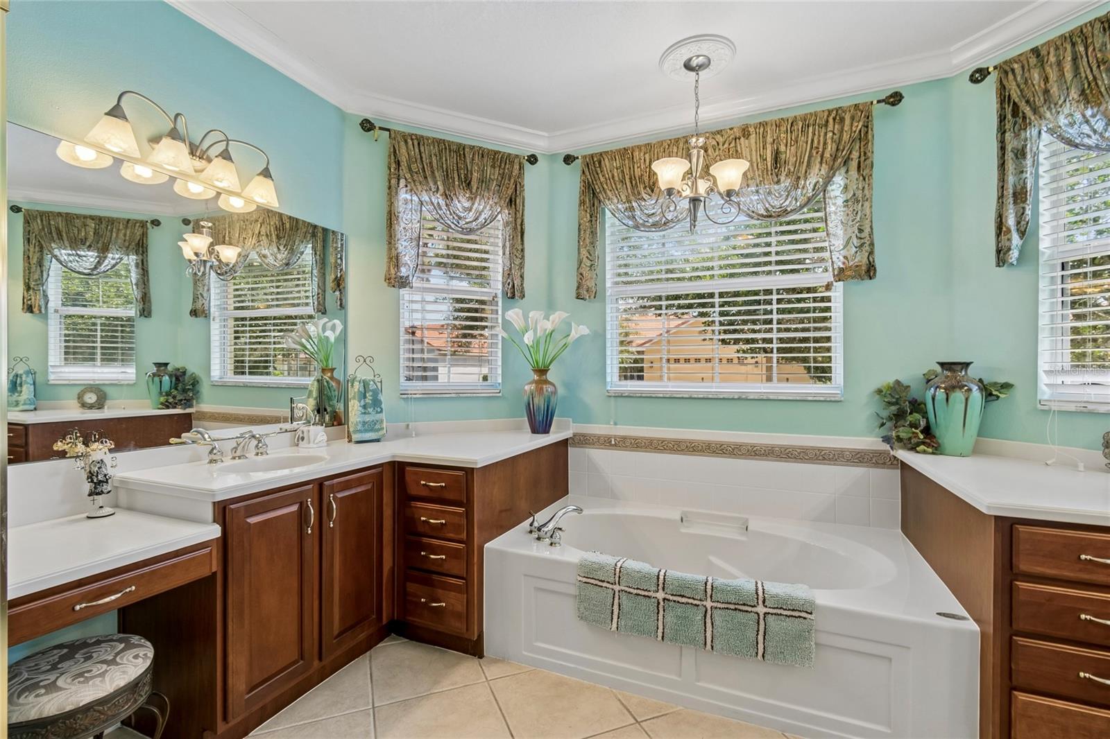 Image 30 of 64 For 632 Shorehaven Dr