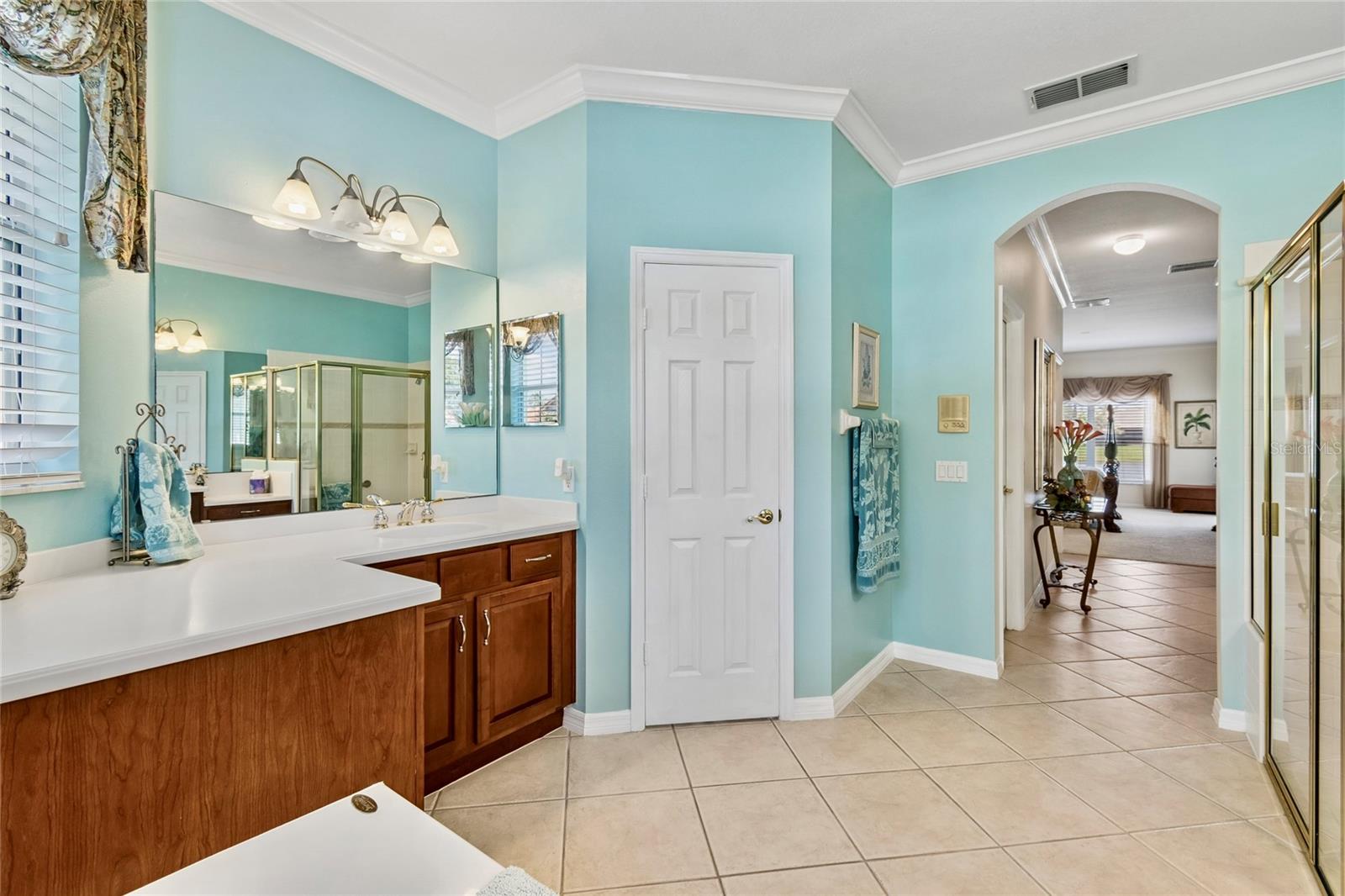 Image 31 of 64 For 632 Shorehaven Dr