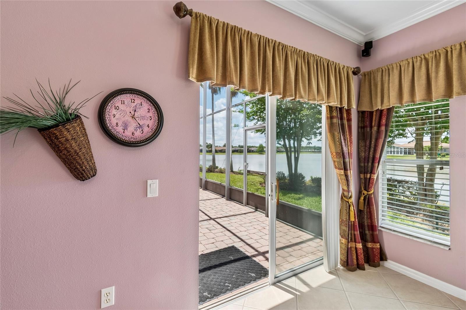 Image 39 of 64 For 632 Shorehaven Dr