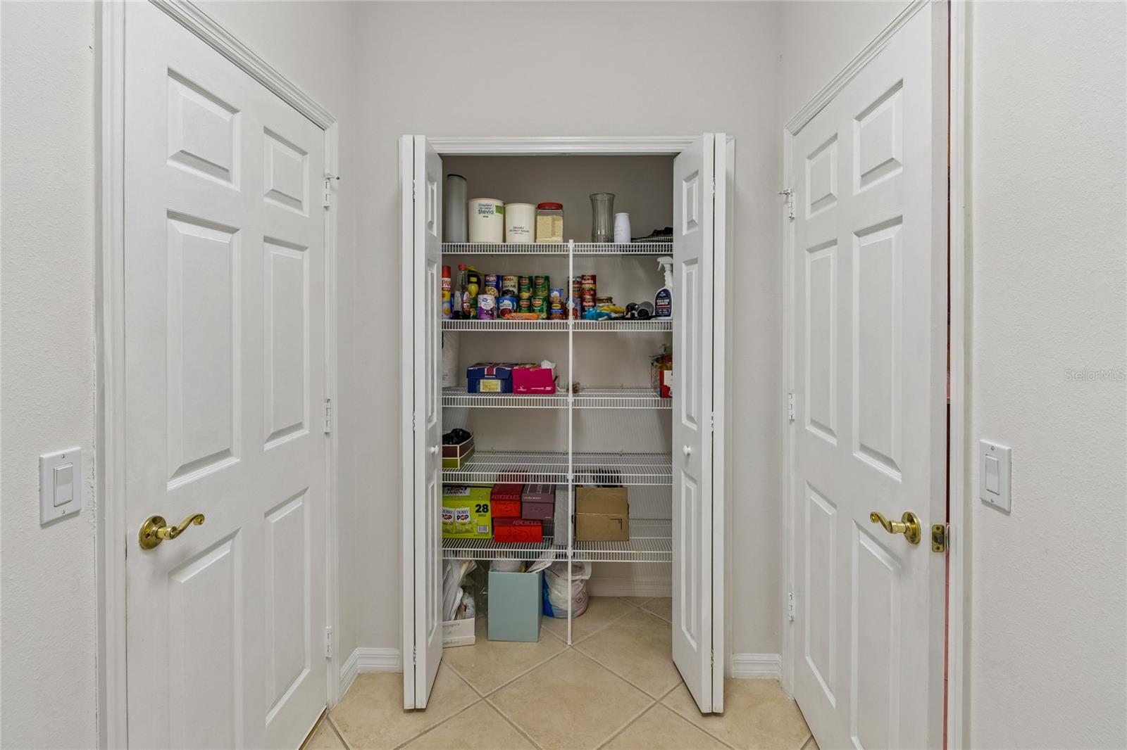Image 41 of 64 For 632 Shorehaven Dr