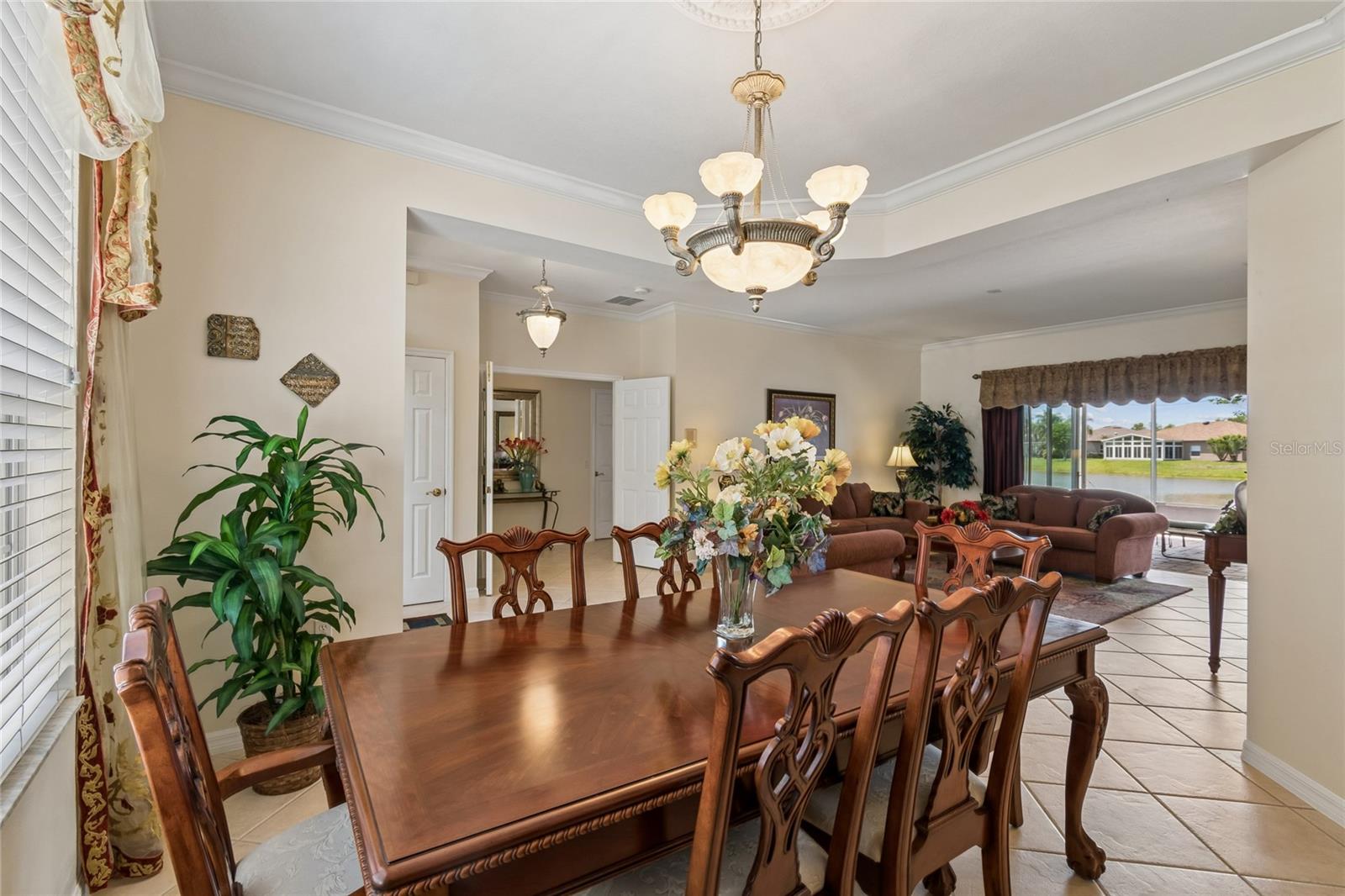 Image 9 of 64 For 632 Shorehaven Dr