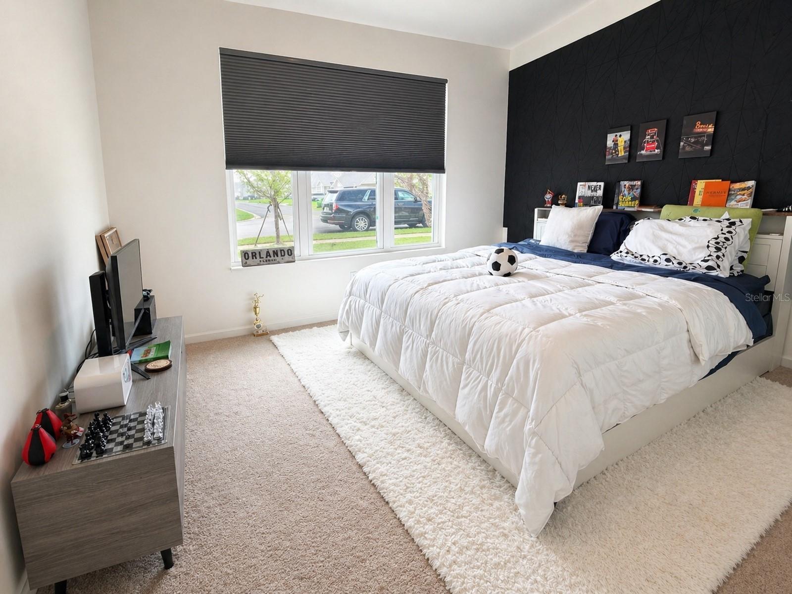 Listing photo id 5 for 6860 Cameo Dr