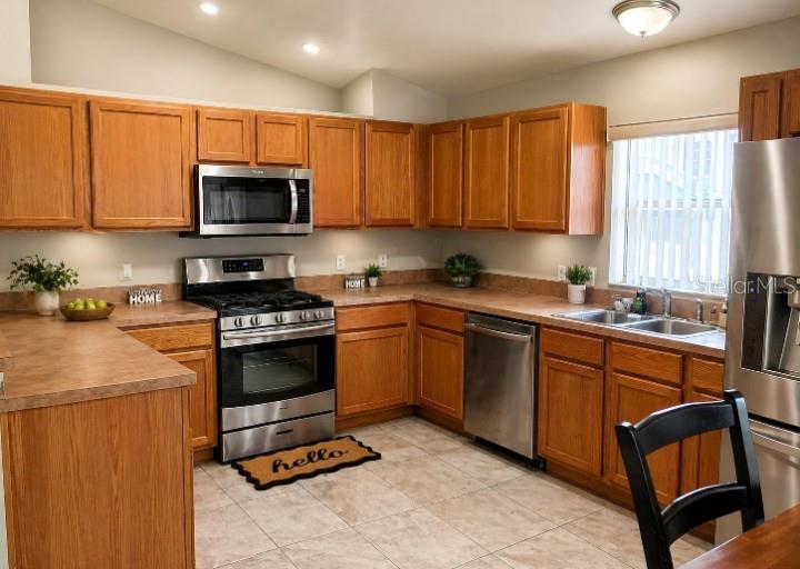 Image 4 of 10 For 325 Weatherby Pl