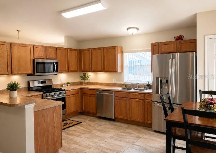 Image 5 of 10 For 325 Weatherby Pl