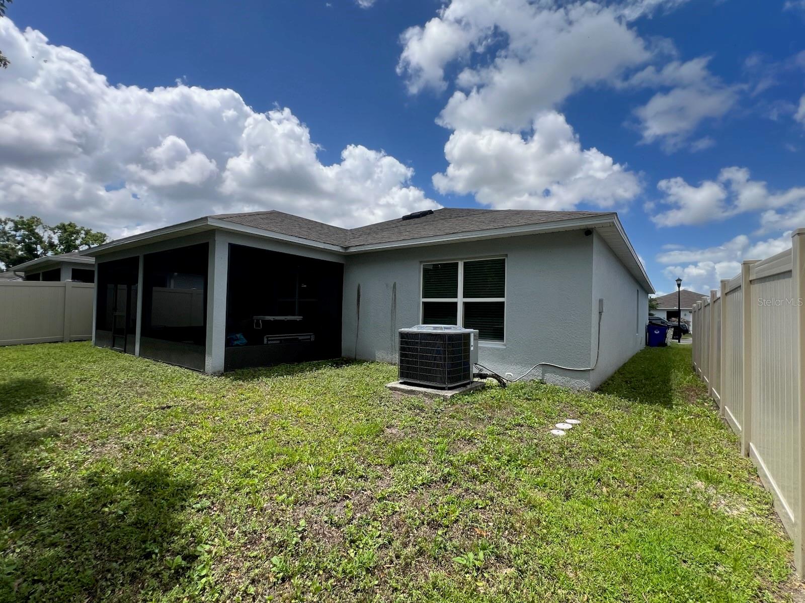 Image 21 of 22 For 2489 Bulrush Drive