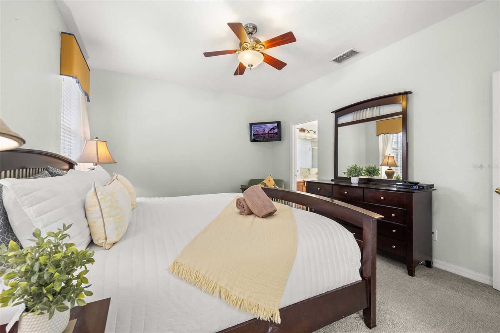 Image 14 of 86 For 113 Tiger Lily Court