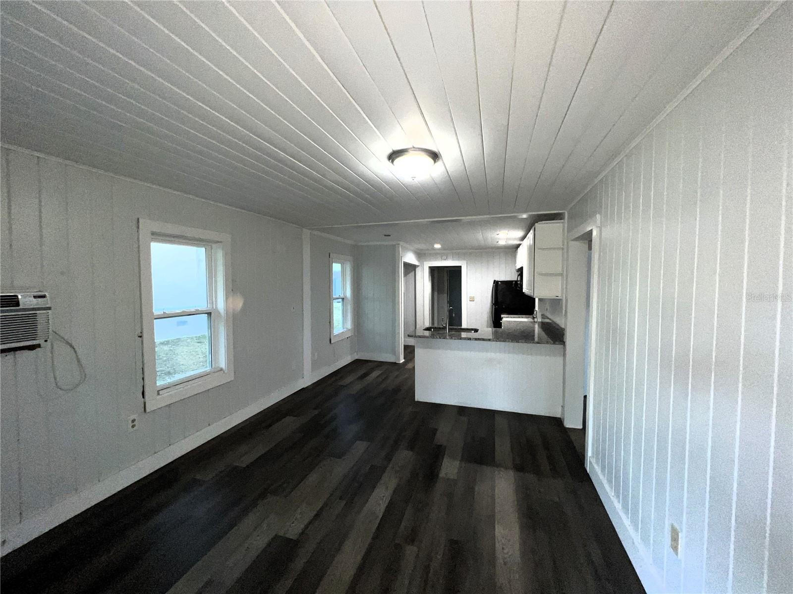 Image 3 of 8 For 3031 Azalea Avenue