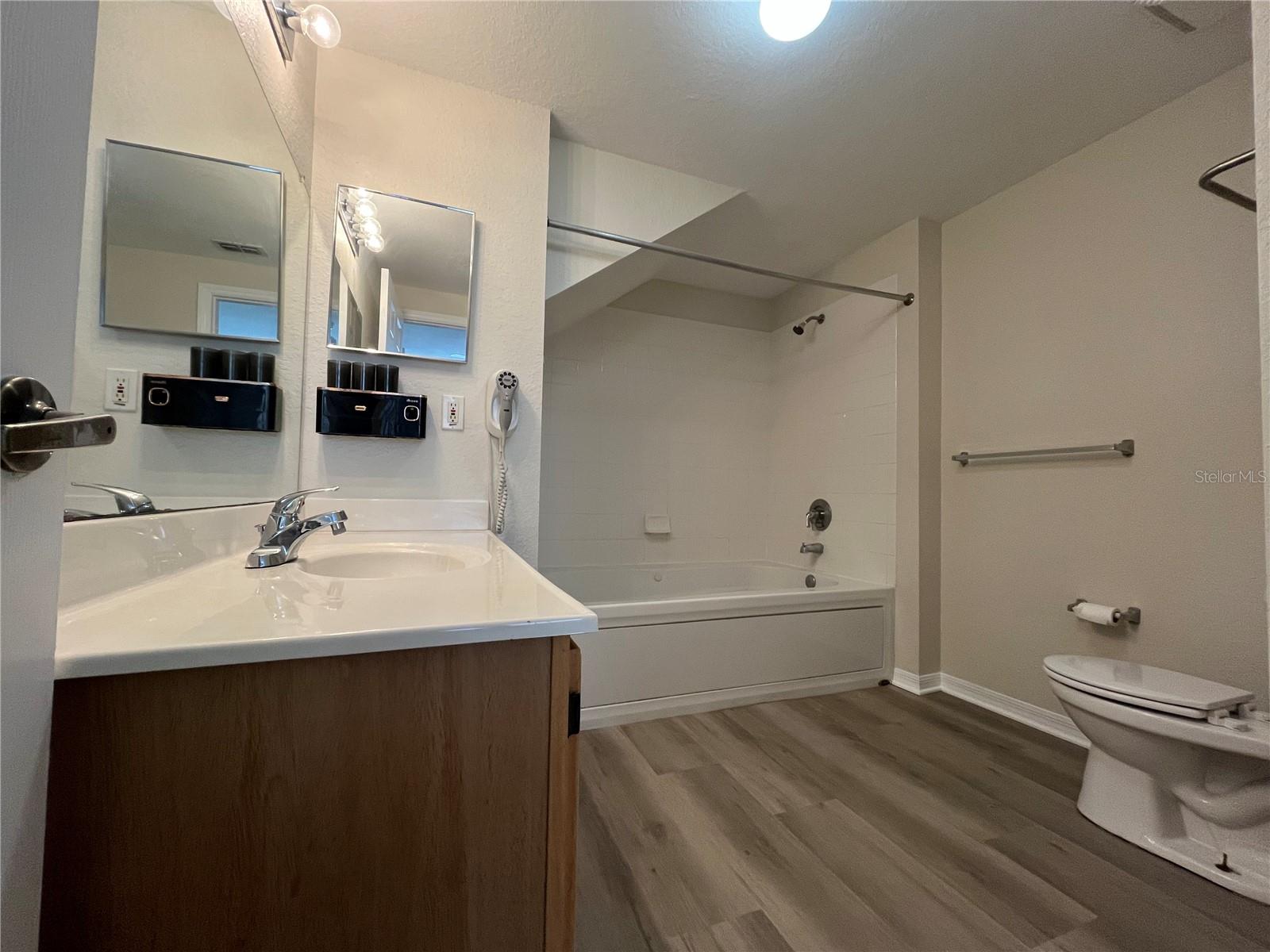 Image 7 of 28 For 4008 San Gallo Drive 106