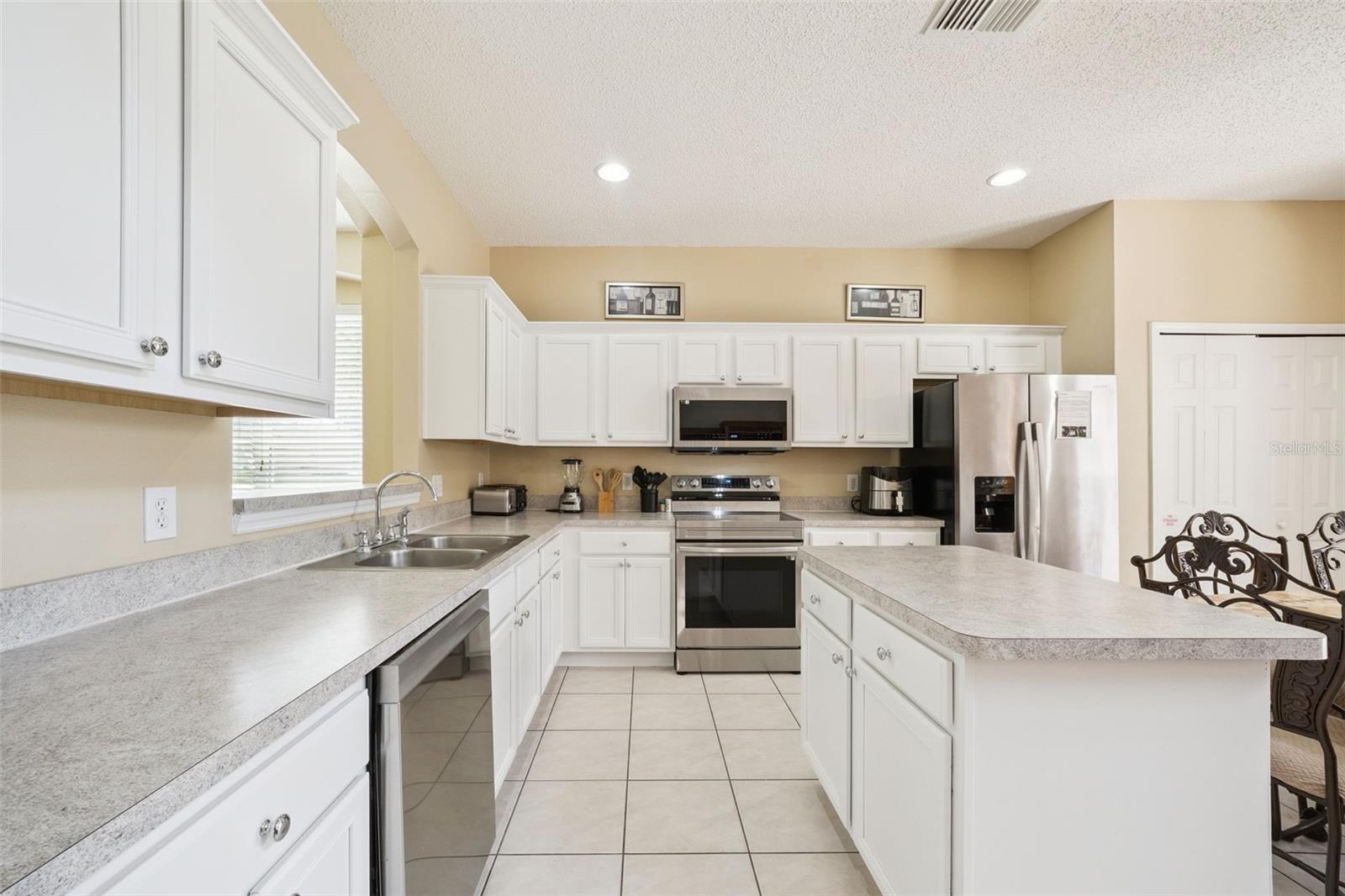 Image 10 of 68 For 8550 Sunrise Key Drive